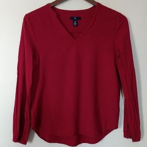 Red V-neck Gap blouse
